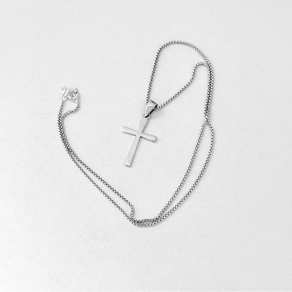Sterling Silver Unisex Cross Necklace, Religious Jewelry, Christian Chain - Picture 4 of 12